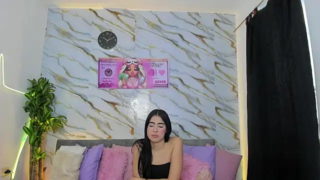 Salomes Fantasy online show from November 11, 6:08 am