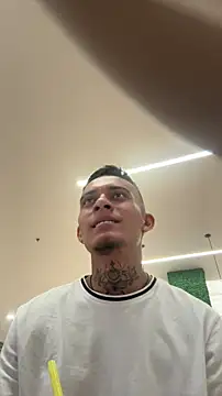 Mrjustin sebas online show from February 21, 8:33 pm