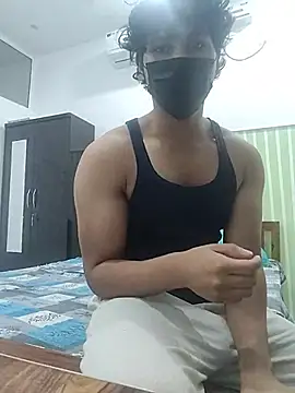 Snapshot of Goodmens5 chatting on June 9, 2:51 pm Goodmens5 online show from June 9, 2:51 pm