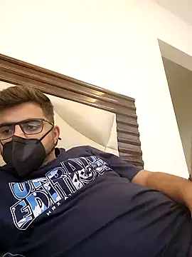 Snapshot of LoveGuruRA chatting on September 16, 11:55 am LoveGuruRA online show from September 16, 11:55 am