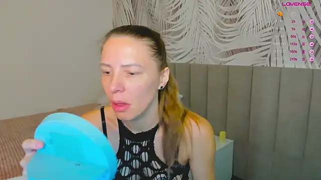 KiaraCaley online show from November 25, 2:12 am