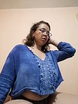 Snapshot of BarbaraLeython1 chatting on November 18, 10:13 pm BarbaraLeython1 online show from November 18, 10:13 pm