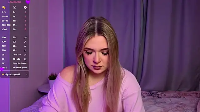 Snapshot of AliaBuerstatte chatting on November 28, 6:13 am AliaBuerstatte online show from November 28, 6:13 am