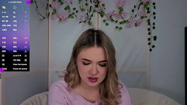 Snapshot of AliaBuerstatte chatting on November 27, 6:14 am AliaBuerstatte online show from November 27, 6:14 am