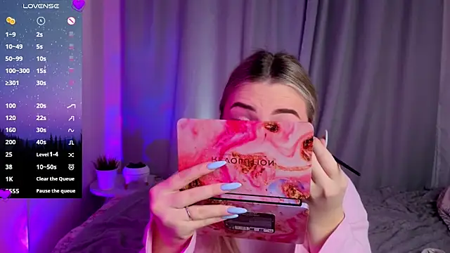 Snapshot of AliaBuerstatte chatting on November 8, 7:06 pm AliaBuerstatte online show from November 8, 7:06 pm