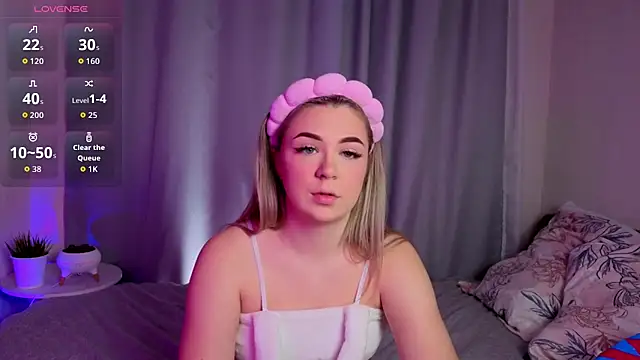 Snapshot of AliaBuerstatte chatting on November 12, 7:07 pm AliaBuerstatte online show from November 12, 7:07 pm