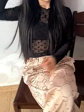 Snapshot of Tieuvi_18 chatting on October 25, 1:49 am Tieuvi 18 online show from October 25, 1:49 am