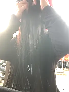 Snapshot of Tieuvi_18 chatting on November 13, 12:25 am Tieuvi 18 online show from November 13, 12:25 am