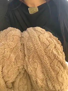 Snapshot of Tieuvi_18 chatting on November 27, 1:28 am Tieuvi 18 online show from November 27, 1:28 am