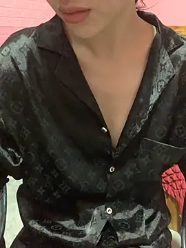 Snapshot of Tieuvi_18 chatting on October 23, 11:25 pm Tieuvi 18 online show from October 23, 11:25 pm