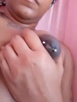 nessinha12 online show from December 1, 8:59 am