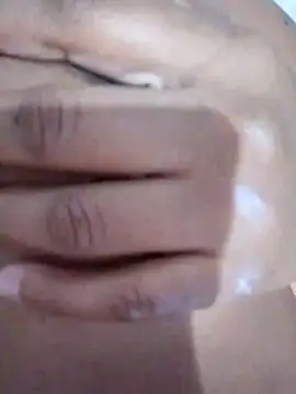 nessinha12 online show from December 14, 1:01 am