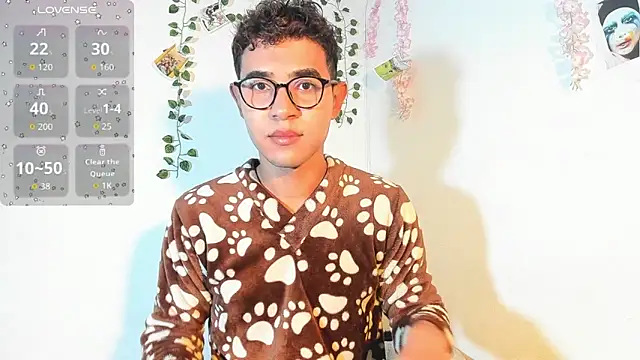 Snapshot of cute_sammy_1 chatting on September 17, 11:23 am cute sammy 1 online show from September 17, 11:23 am