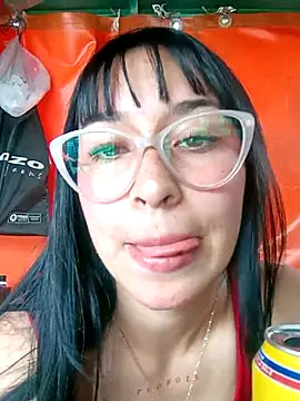 Sol Sunny online show from December 21, 7:15 pm