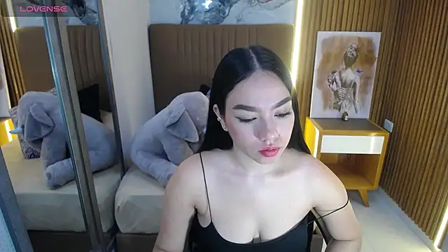 MOLLYSPENCER1 online show from September 25, 12:11 pm