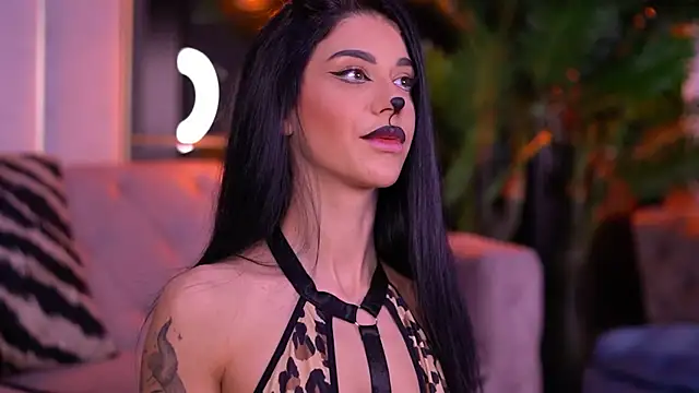 Snapshot of ArinaCarter chatting on October 31, 6:48 pm ArinaCarter online show from October 31, 6:48 pm