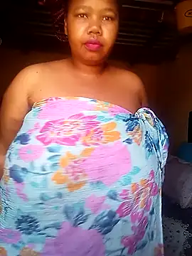 Curvycandy95 online show from September 22, 5:13 am