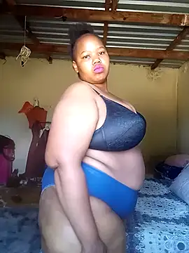 Curvycandy95 online show from October 5, 7:54 am