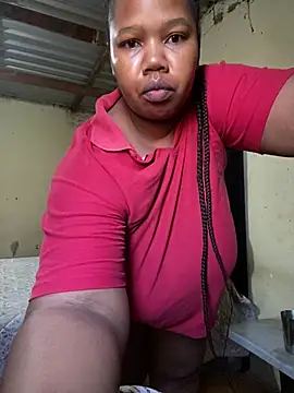 Snapshot of Curvycandy95 chatting on June 15, 5:51 am Curvycandy95 online show from June 15, 5:51 am
