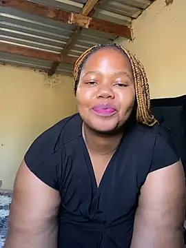 Snapshot of Curvycandy95 chatting on July 4, 8:53 am Curvycandy95 online show from July 4, 8:53 am
