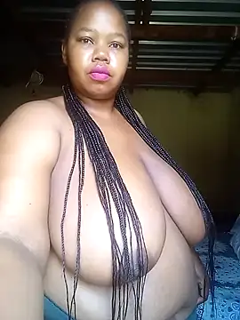 Snapshot of Curvycandy95 chatting on November 10, 6:07 am Curvycandy95 online show from November 10, 6:07 am