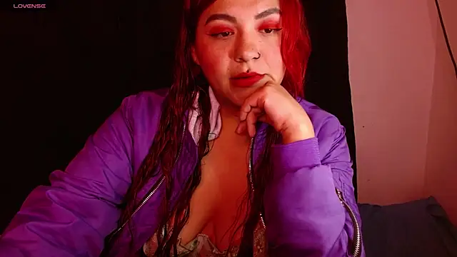 Snapshot of aria-dark chatting on November 11, 2:50 am aria-dark online show from November 11, 2:50 am