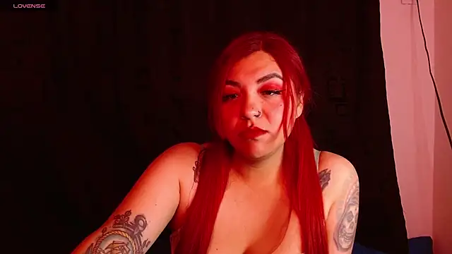 Snapshot of aria-dark chatting on November 4, 3:21 am aria-dark online show from November 4, 3:21 am