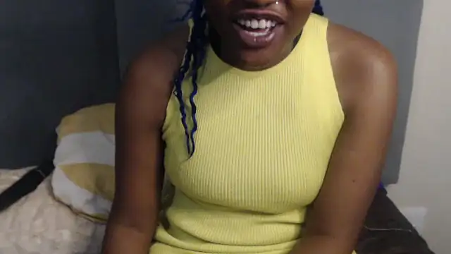 Tyllorsavage online show from September 13, 7:47 pm
