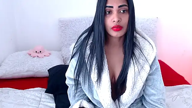 indianchic89 online show from June 26, 9:04 am