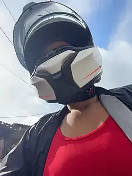 AlannaEvons online show from April 15, 7:58 pm