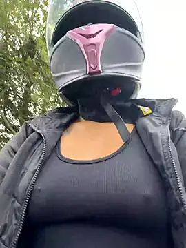 AlannaEvons online show from January 12, 4:14 pm