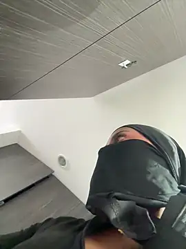 Snapshot of AlannaEvons chatting on December 16, 3:27 pm AlannaEvons online show from December 16, 3:27 pm