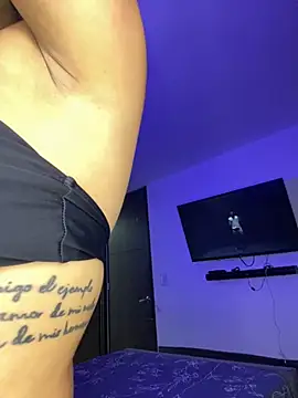 Snapshot of AlannaEvons chatting on October 22, 11:36 pm AlannaEvons online show from October 22, 11:36 pm