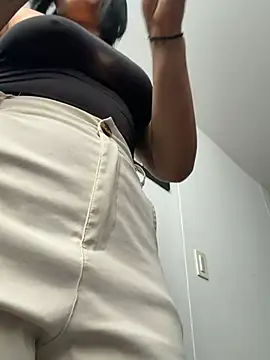 AlannaEvons online show from February 13, 7:03 pm