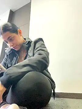 Snapshot of AlannaEvons chatting on October 7, 9:49 pm AlannaEvons online show from October 7, 9:49 pm