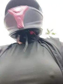 Snapshot of AlannaEvons chatting on November 12, 8:12 pm AlannaEvons online show from November 12, 8:12 pm