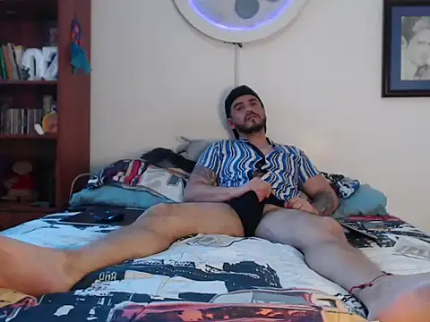 JustinTigger online show from September 12, 8:52 pm