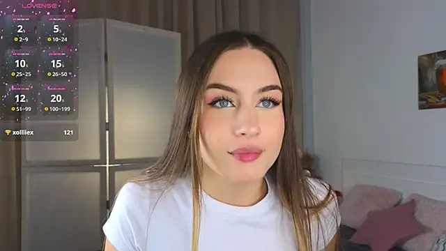 Moonlight1Sonata1 online show from October 5, 9:33 am