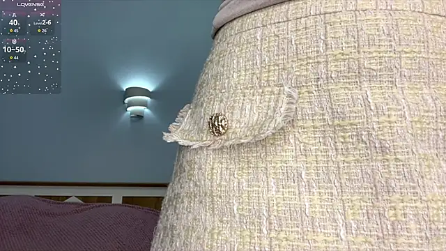 JerrieCham online show from December 15, 7:25 am