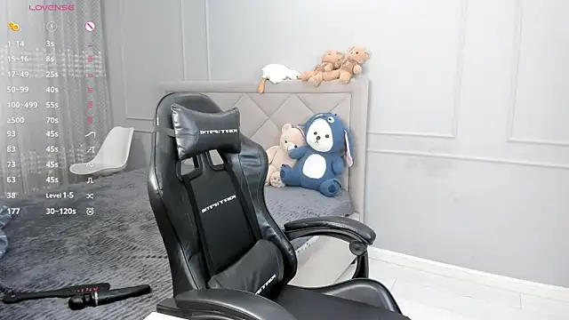 Yunleah online show from September 23, 1:45 am