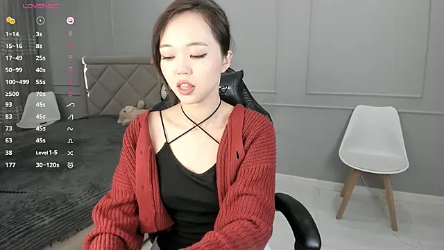 Yunleah online show from October 7, 2:45 am