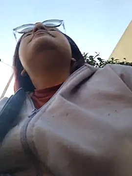 Snapshot of Lucyheart_ chatting on February 25, 10:42 pm Lucyheart online show from February 25, 10:42 pm