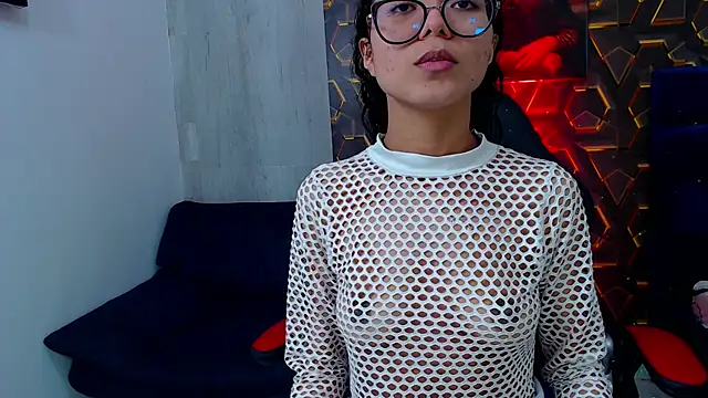 Snapshot of honeymoon_12 chatting on October 15, 7:05 am honeymoon 12 online show from October 15, 7:05 am