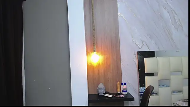 Snapshot of honeymoon_12 chatting on September 21, 3:44 am honeymoon 12 online show from September 21, 3:44 am