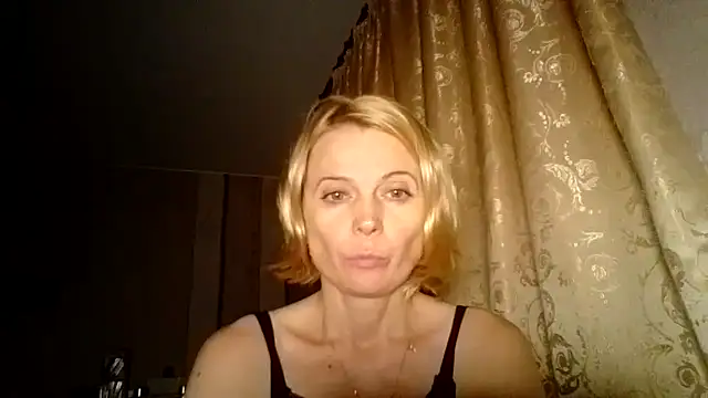 LiluXRose online show from September 25, 8:26 pm