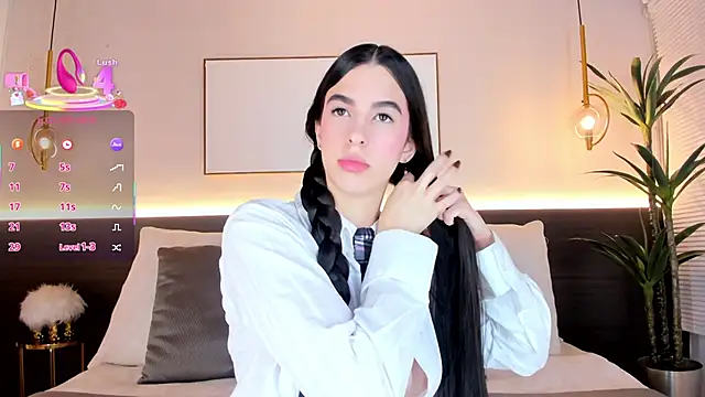 SolAvelar online show from October 23, 3:49 am