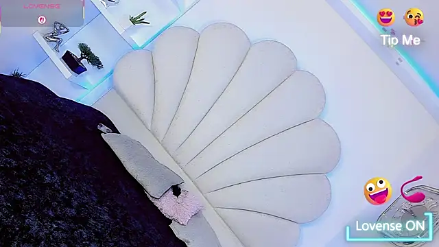 Miacuteee online show from November 30, 8:37 am