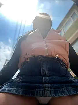 Snapshot of -Mia1 chatting on October 15, 3:31 pm -Mia1 online show from October 15, 3:31 pm