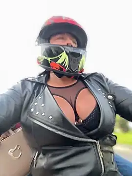 -Mia1 online show from April 7, 12:18 pm