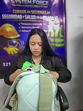 -Mia1 online show from March 11, 12:10 pm